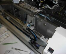 Bondstation mit mehreren Heiz-Modulen für das Beheizen der Substrate beim Bonden sowie mehreren Vorheizungen
